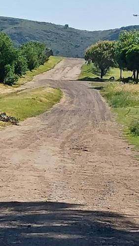 CALLE EN SIERRA DE LA VENTANA