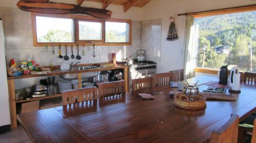 HOSTEL ANDINO - VILLA PEHUENIA